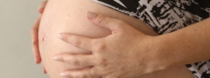 Número de mulheres que são mães após os 40 anos cresce 49% em duas décadas